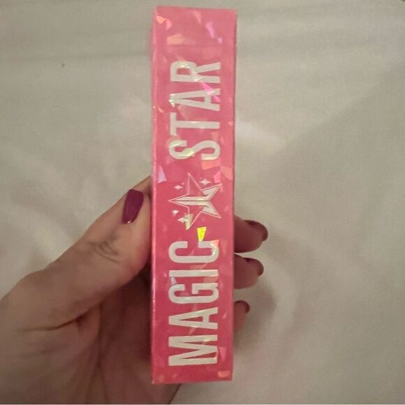 NIB Jeffree Star‎ Magic Star Lavender concealer - Picture 3 of 5